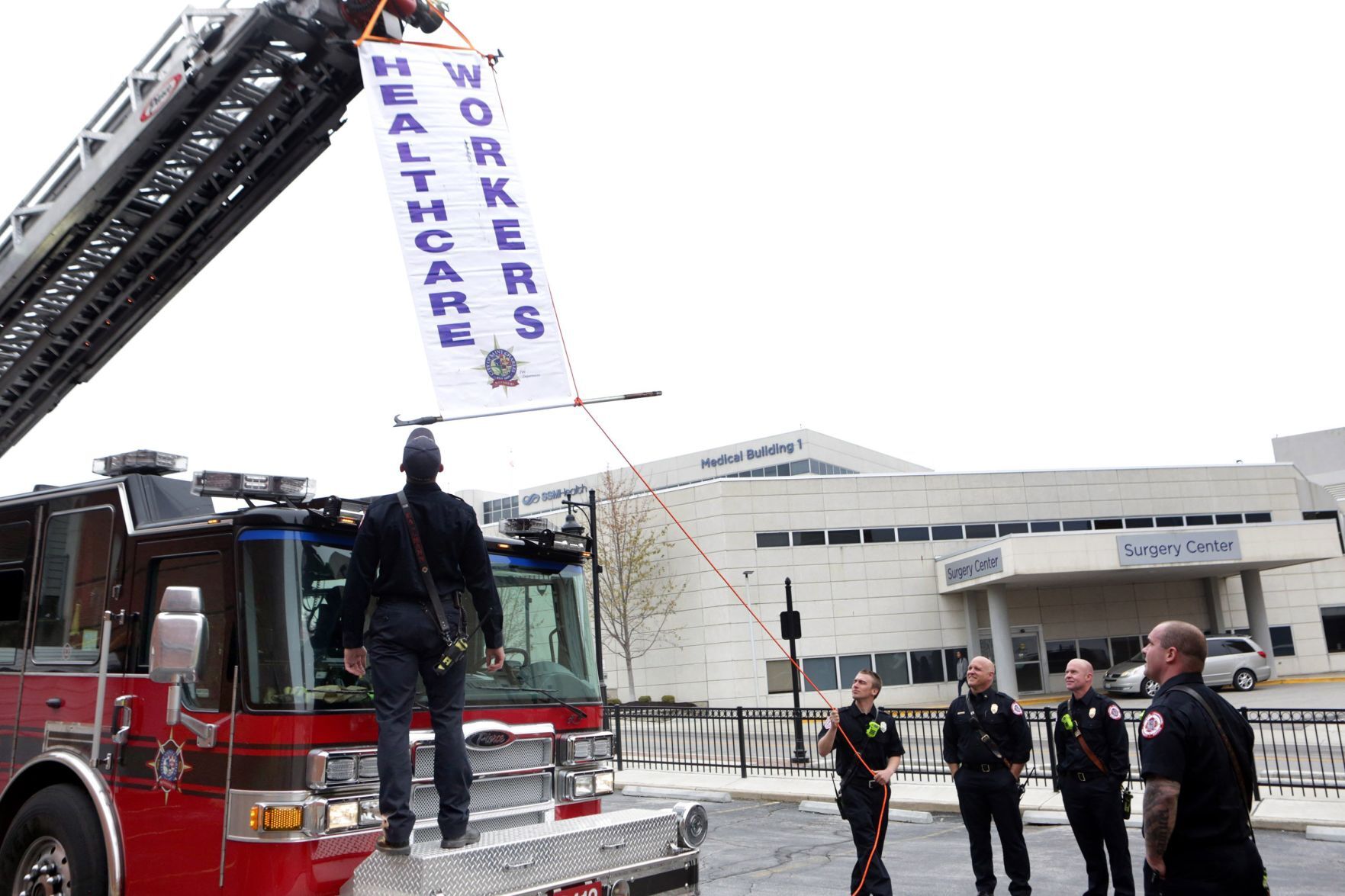 St. Charles FD and PD applaud SSM Hospital workers